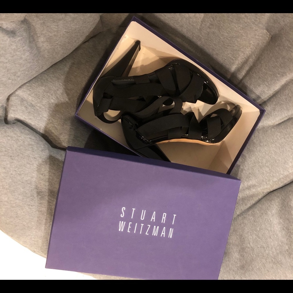 STUART WEITZMAN Crossup Sandal